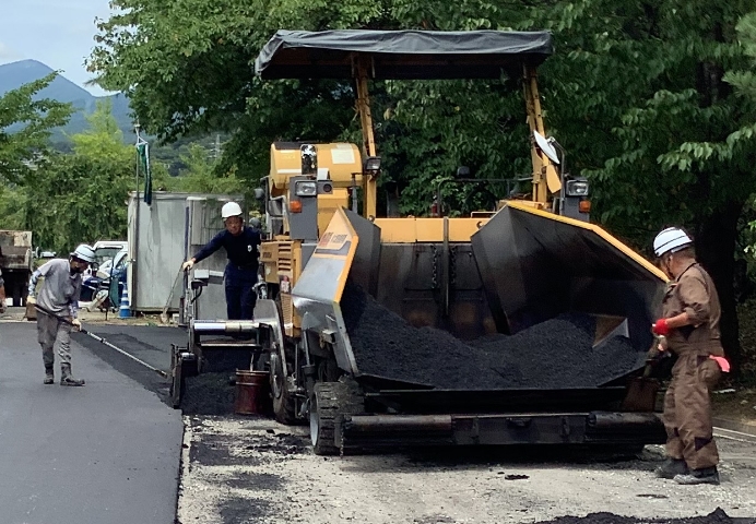 インフラ整備の道路工事